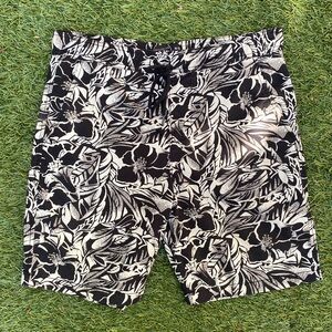 Brooklyn Calling NYC Men’s Shorts Medium Black + White